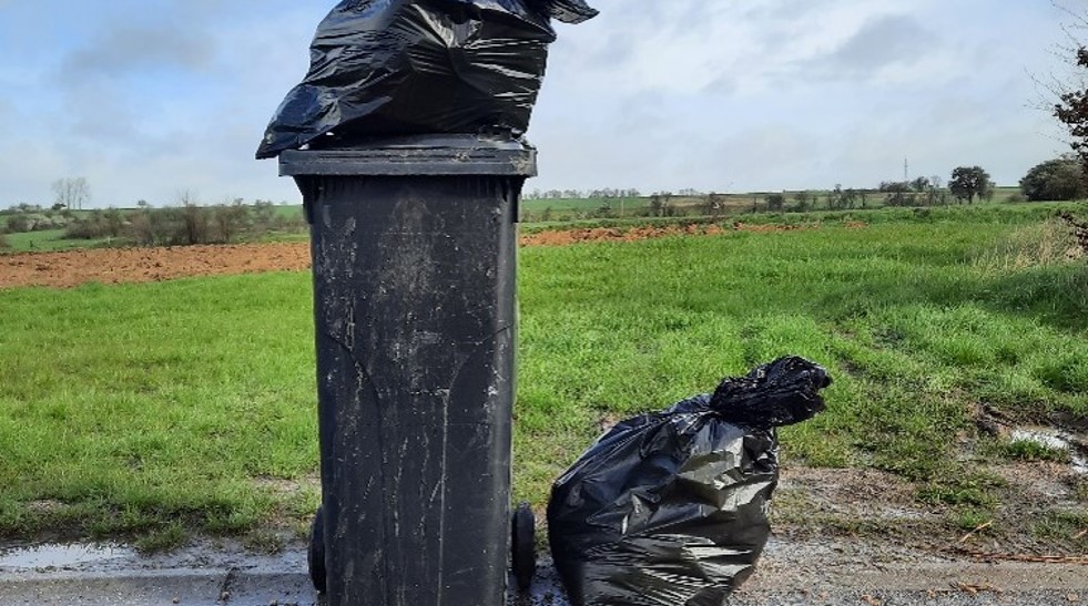 Stop Sacs noirs en + conetenurs 2