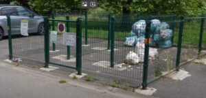 Logettes pour déposer les déchets ménagers